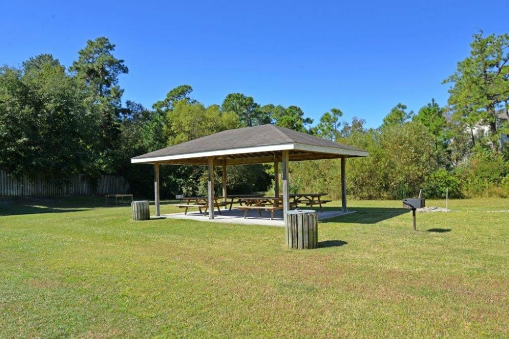 Still Meadow Village Apartments Image 12