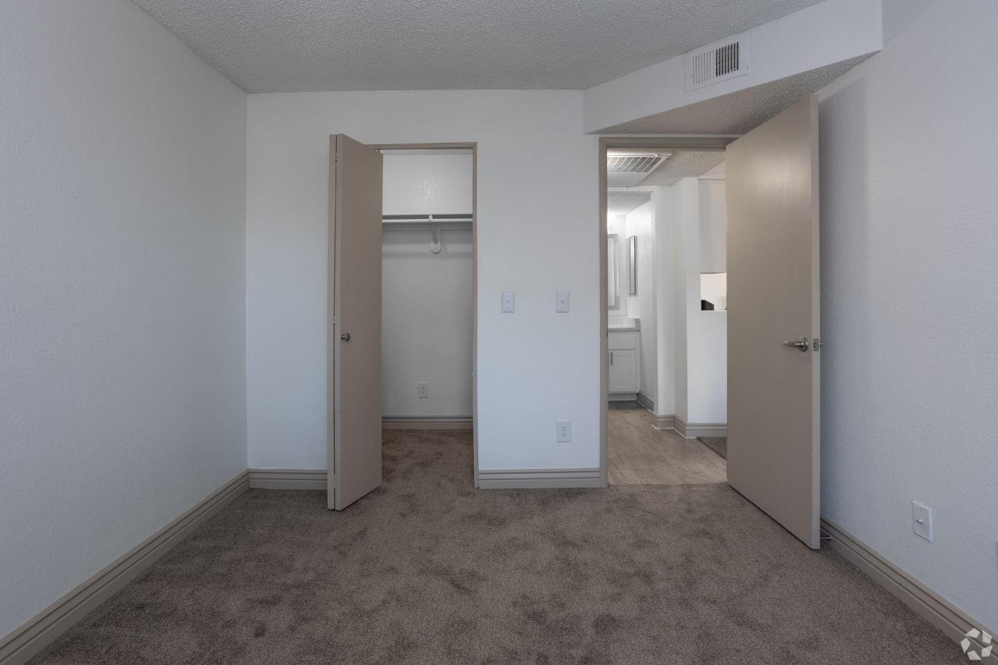 The Place at 2120 Image 21