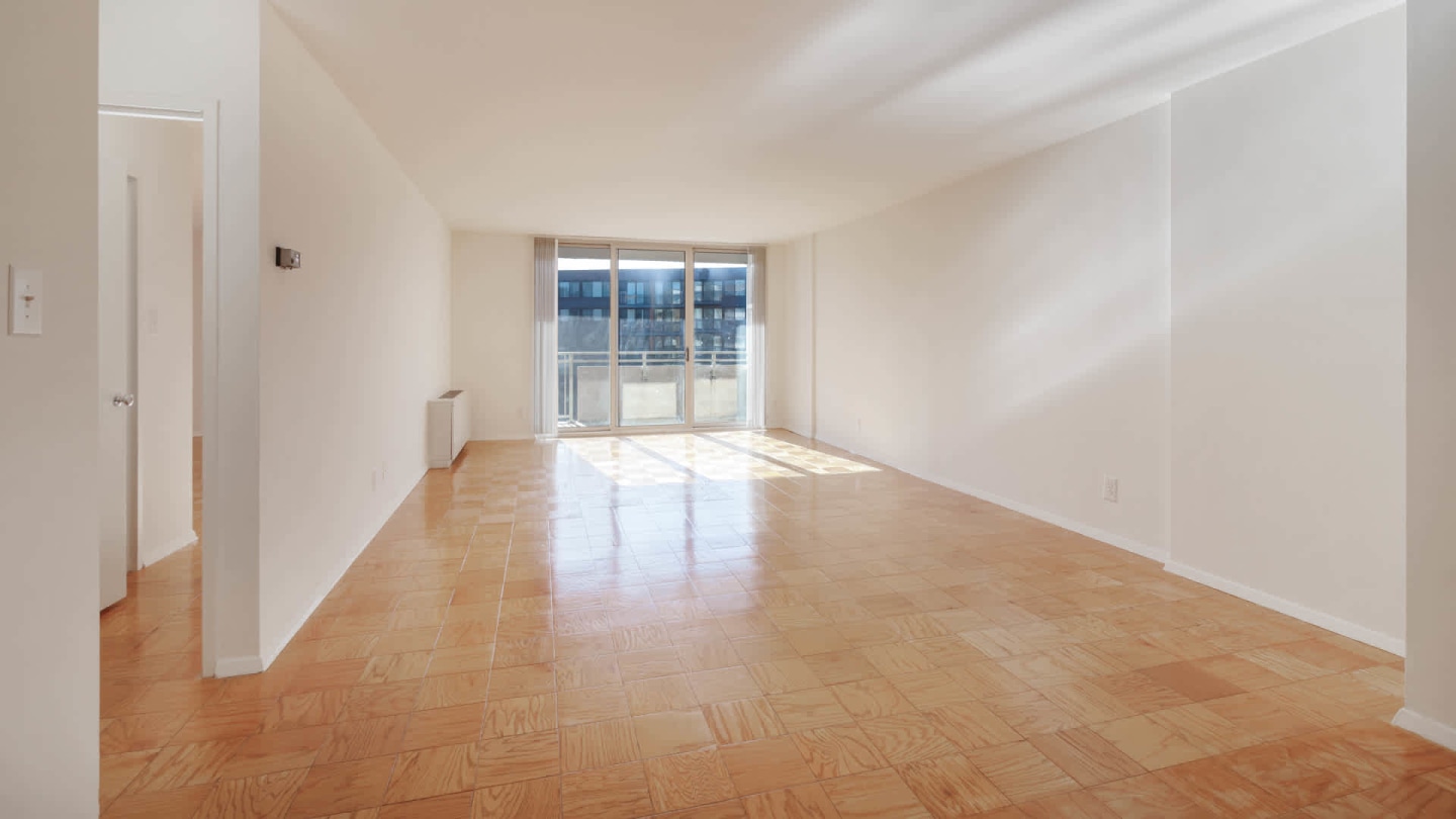 3003 Van Ness Image 6