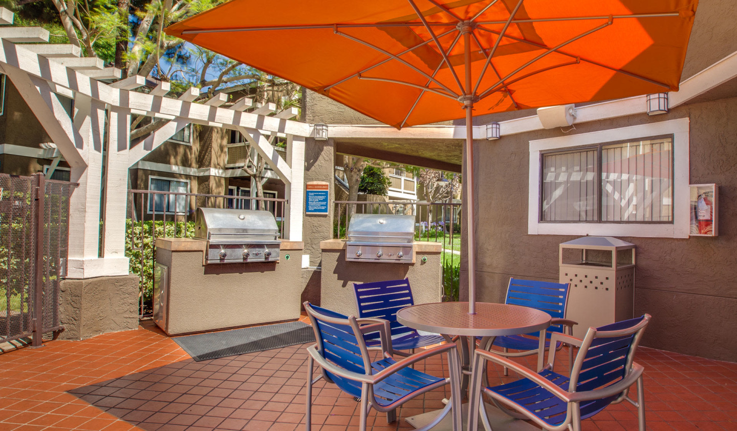 Island Club Apartments Image 9