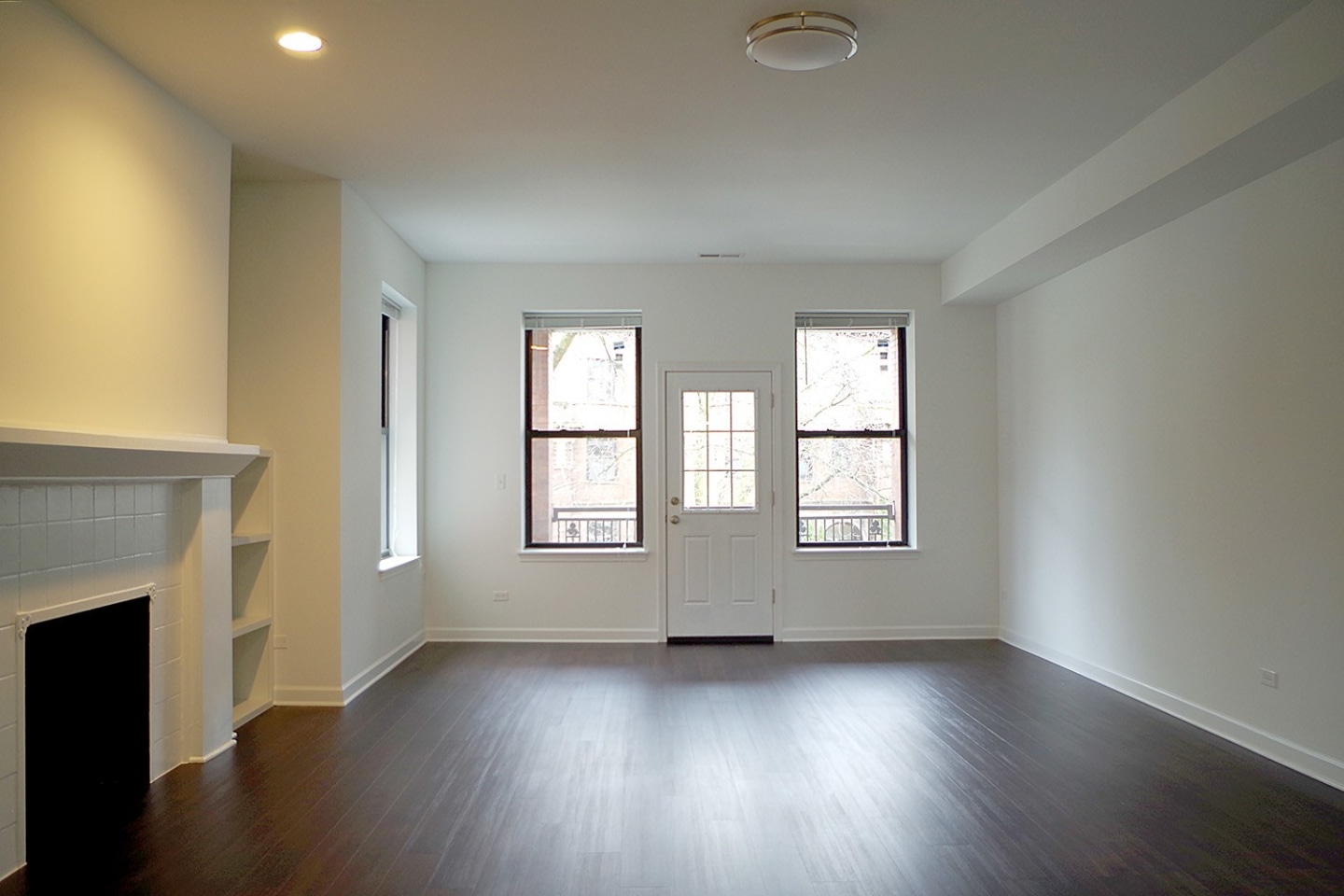 5507-5509 S Hyde Park Boulevard Image 9
