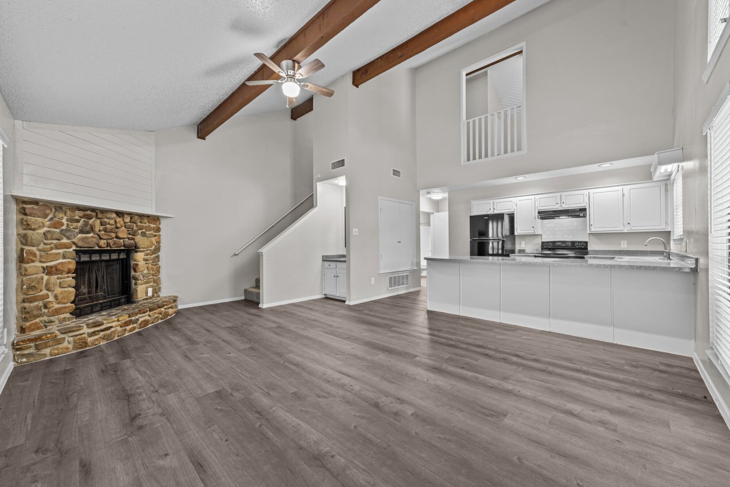 Silver Falls Townhomes Image 1