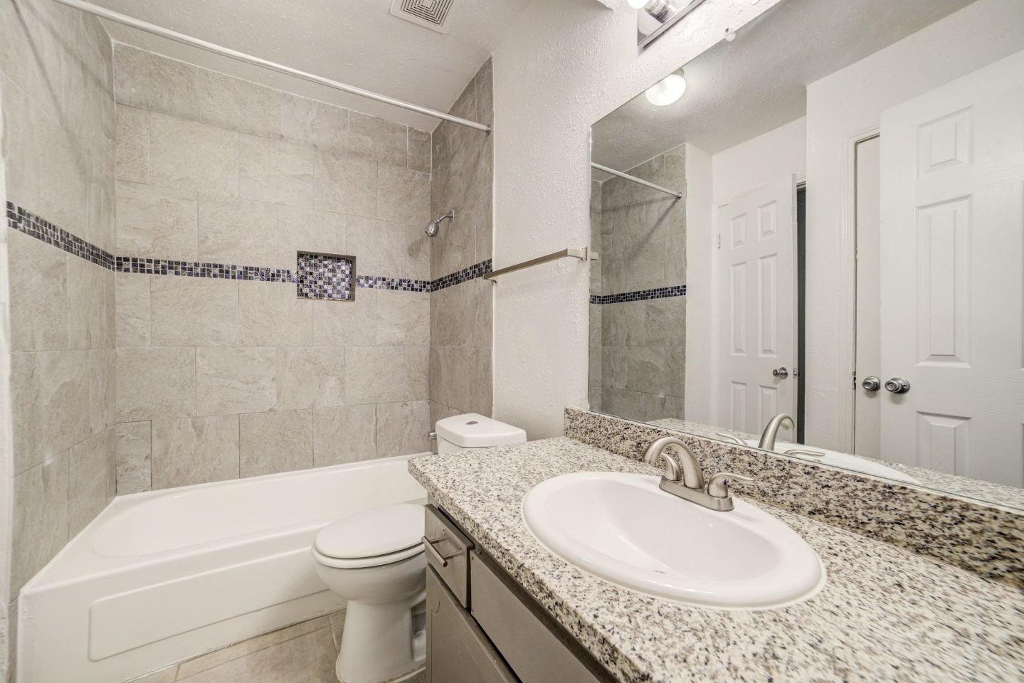 Ashford Santa Fe Image 18