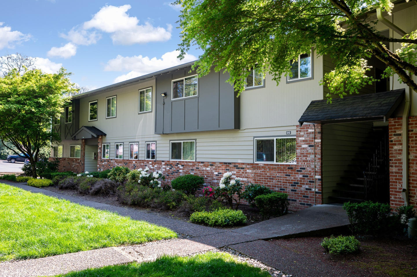Greenbriar Village Image 15