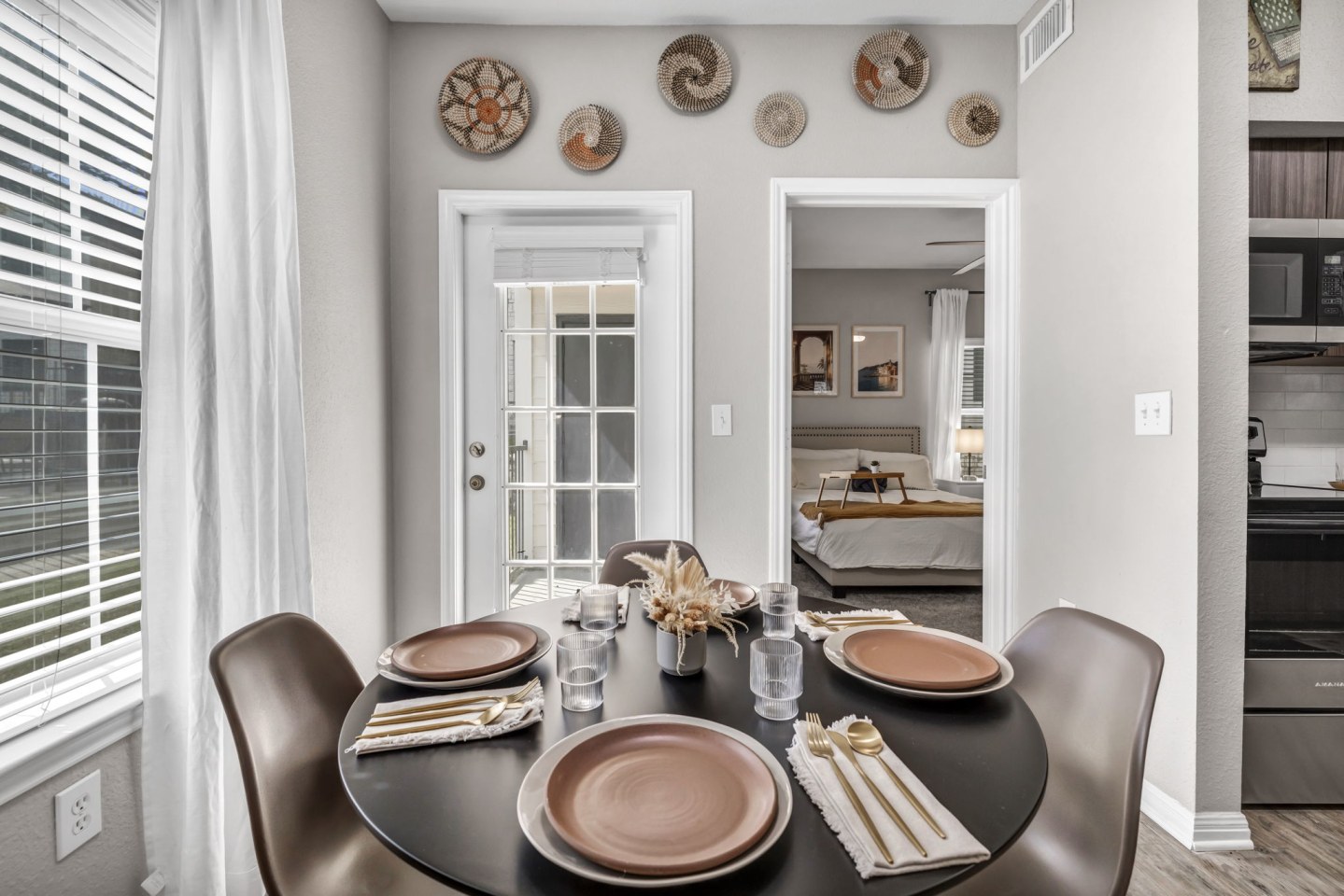 SoCo Apartments Image 32