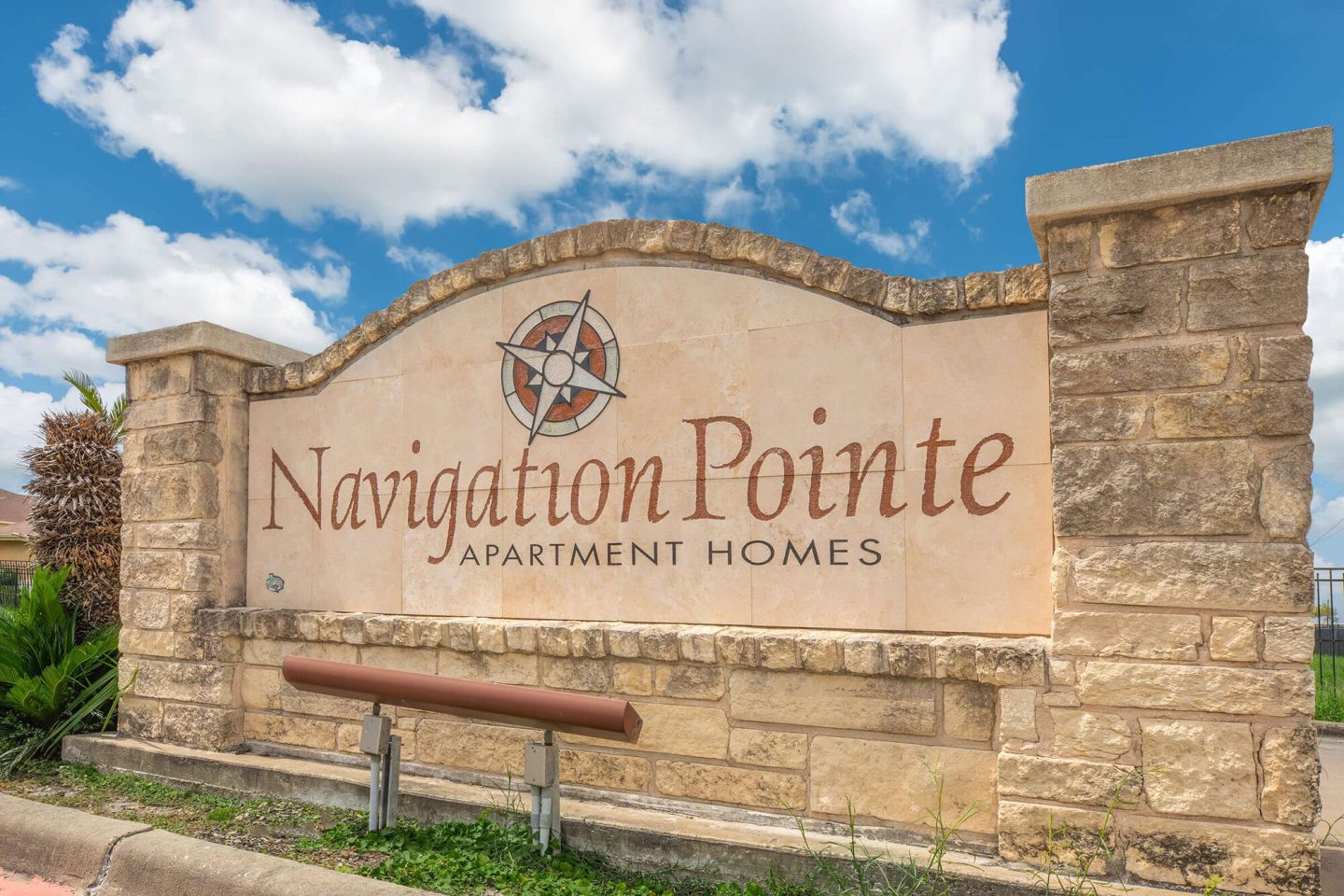 Navigation Pointe Image 12
