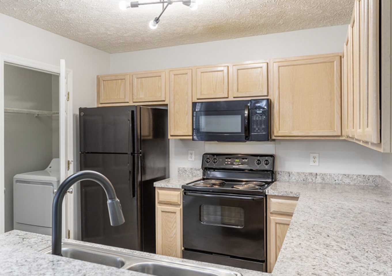 Regency Apartments Image 22