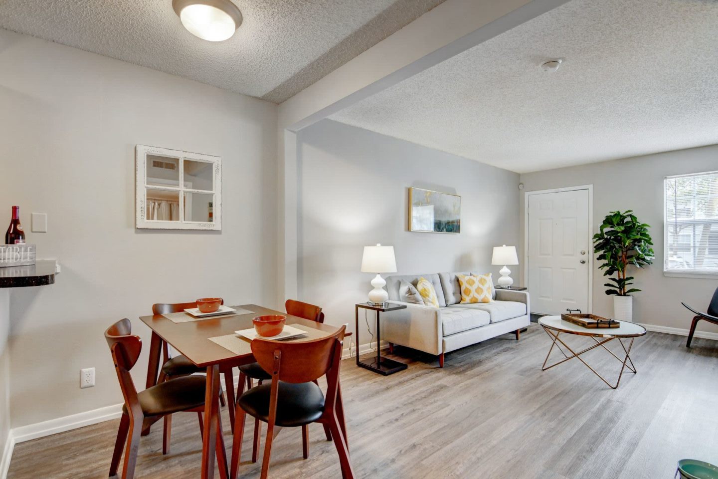 Oakwood Townhomes Image 4