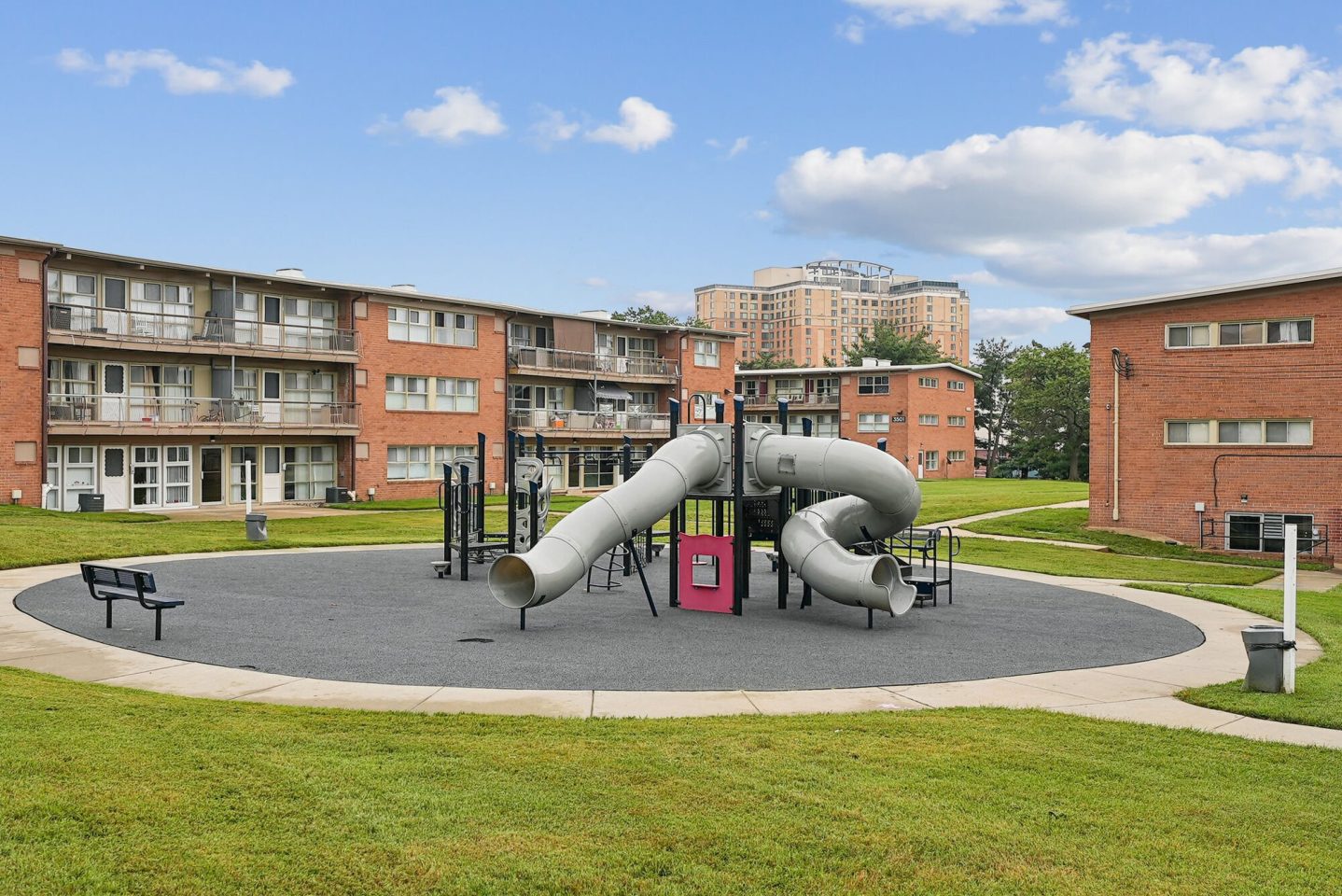 Belcrest Plaza Image 54