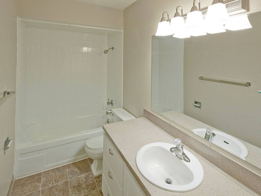 Royal Greens Apartments Image 30