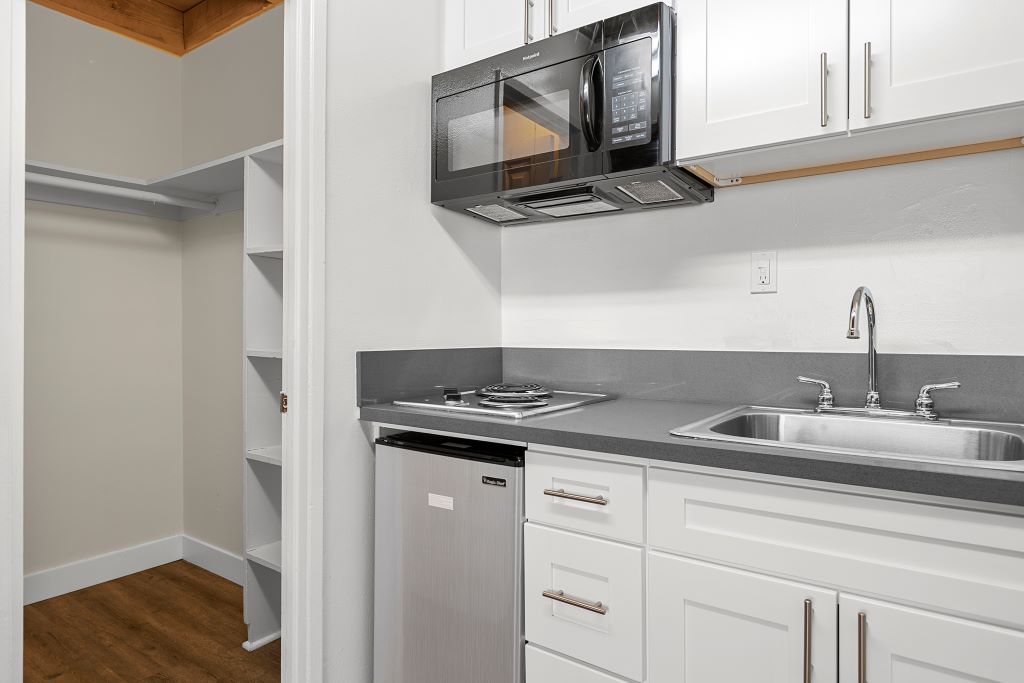 Parthenia Terrace Apartments Image 14