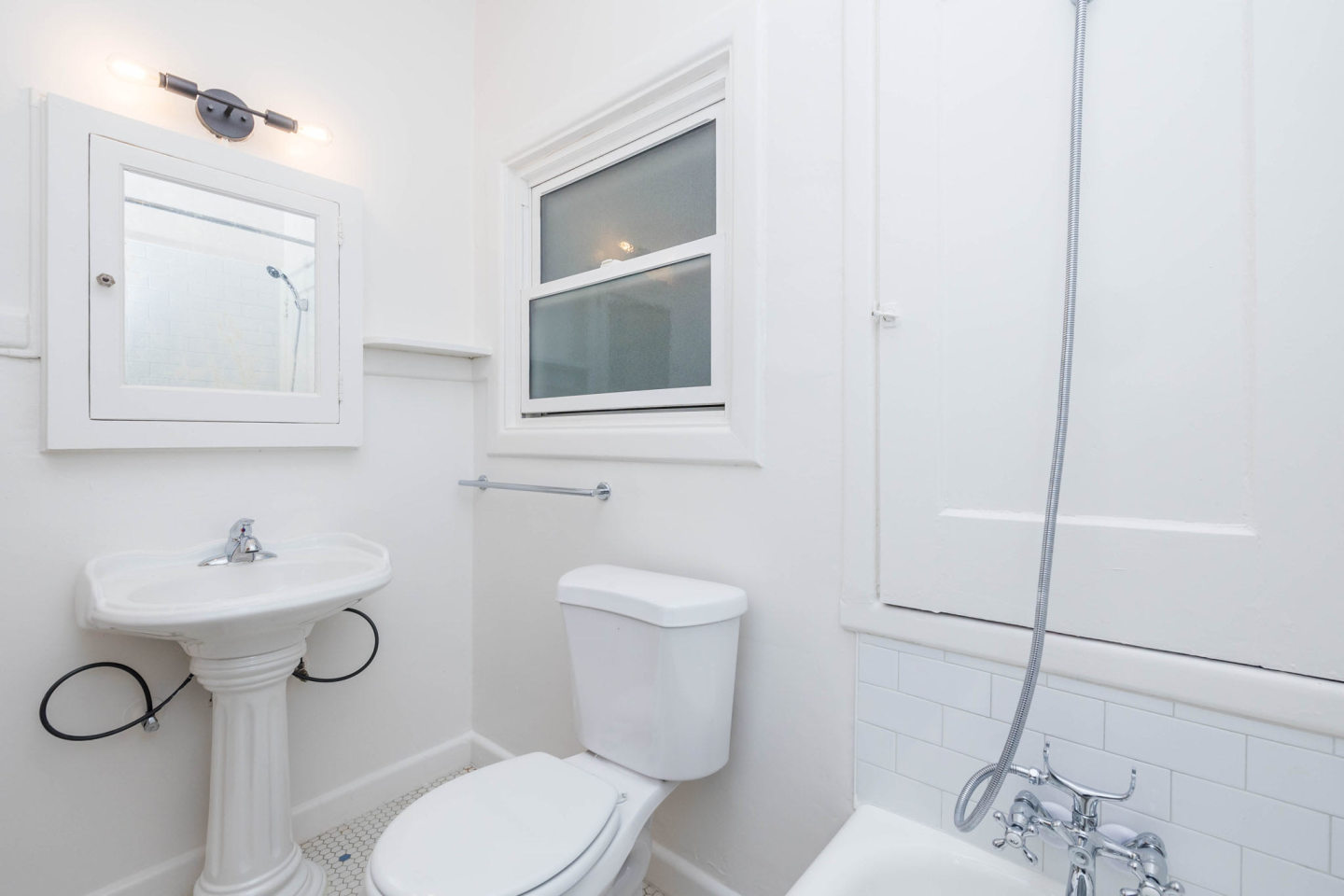 226 Athol Avenue Image 11