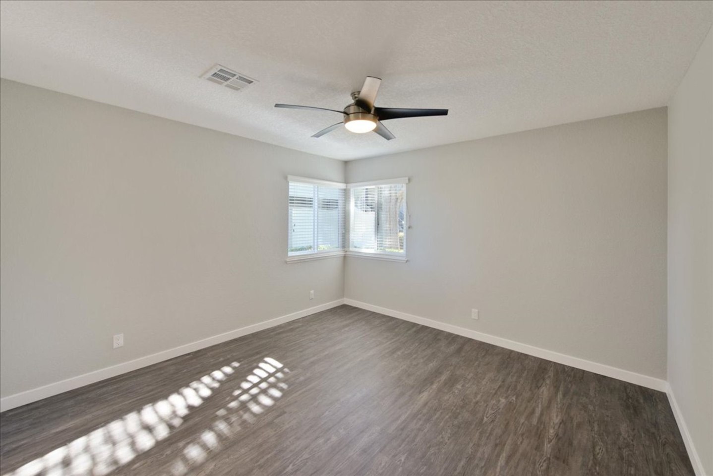 The 3900 Apartment Homes Image 8