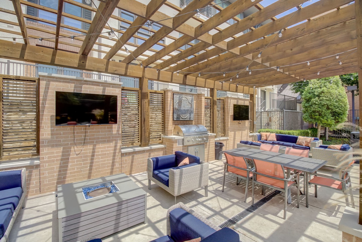Loft + Row Image 25