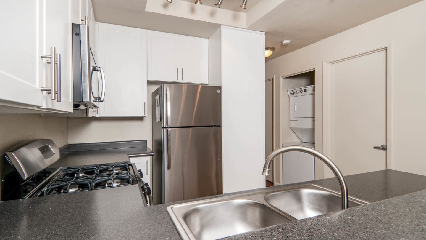 Schooner Bay Apartment Homes Image 15