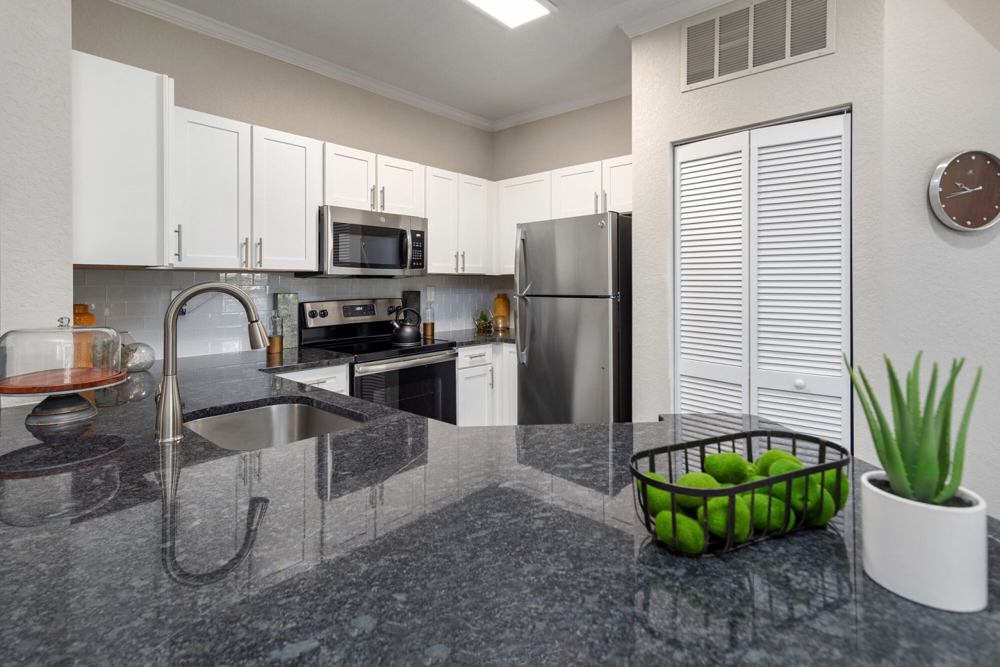 Eastport Apartments Image 12