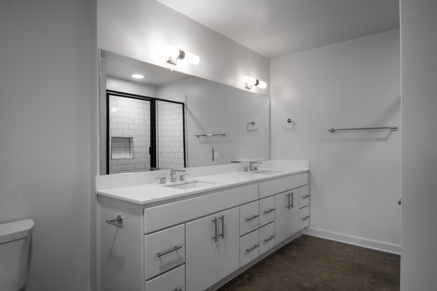 Denham BLDG Image 9