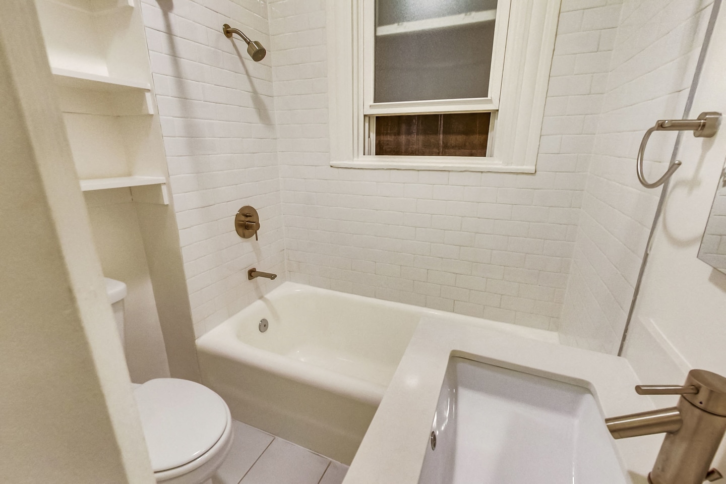 605 Jones Image 18