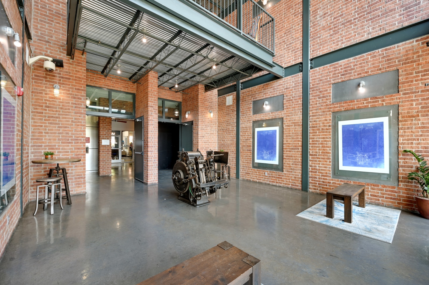 5225 Maple Avenue Image 21