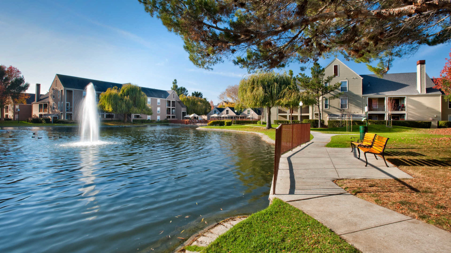 Riva Terra Apartments at Redwood Shores Image 19