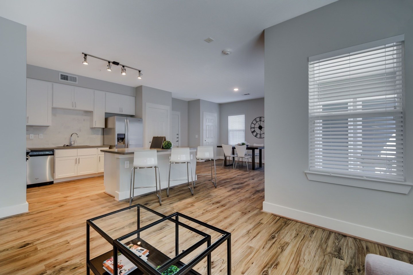 Regal Parc Apartment Homes Image 5