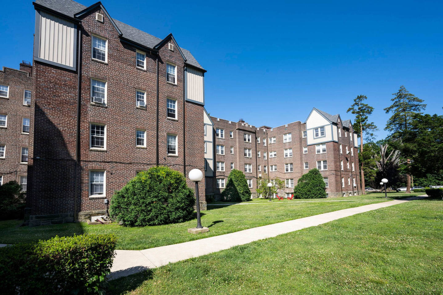 Upsal Gardens Image 1