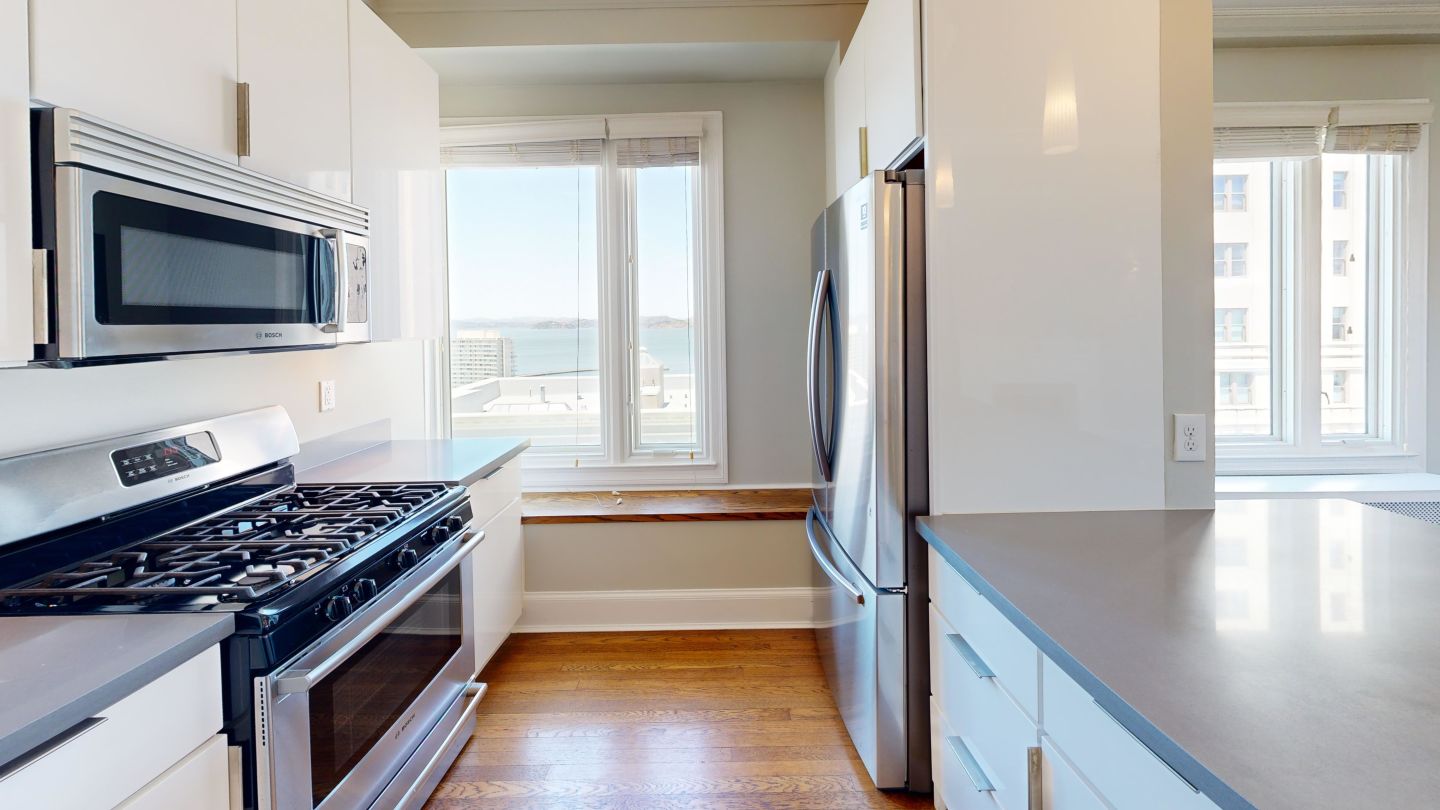 2677 Larkin - Furnished Image 1