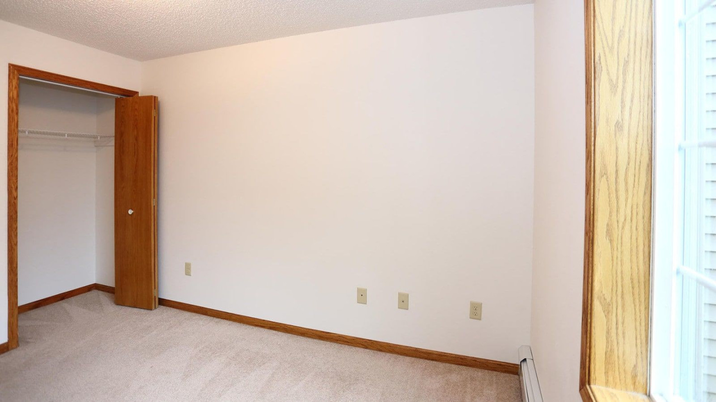 Mill Pond  Apartments Image 6