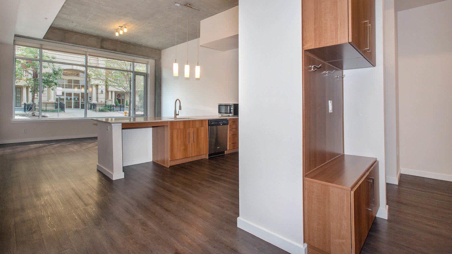 Radius Uptown Apartments Image 5