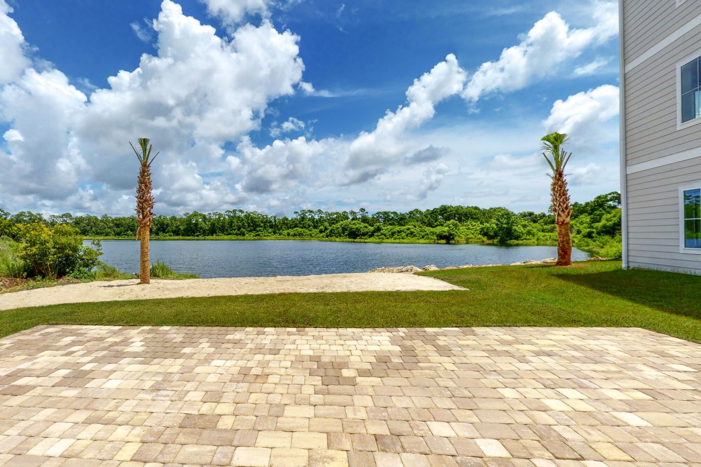 Coastal Club Apartments Image 12