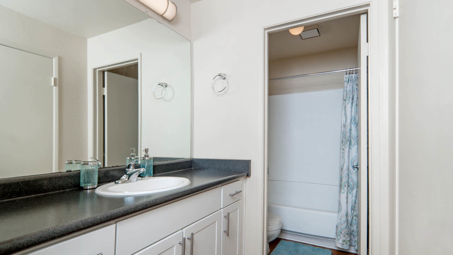 Schooner Bay Apartment Homes Image 29