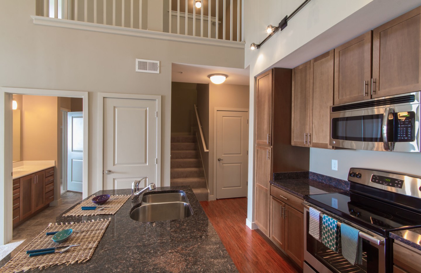Promenade Pointe Image 15