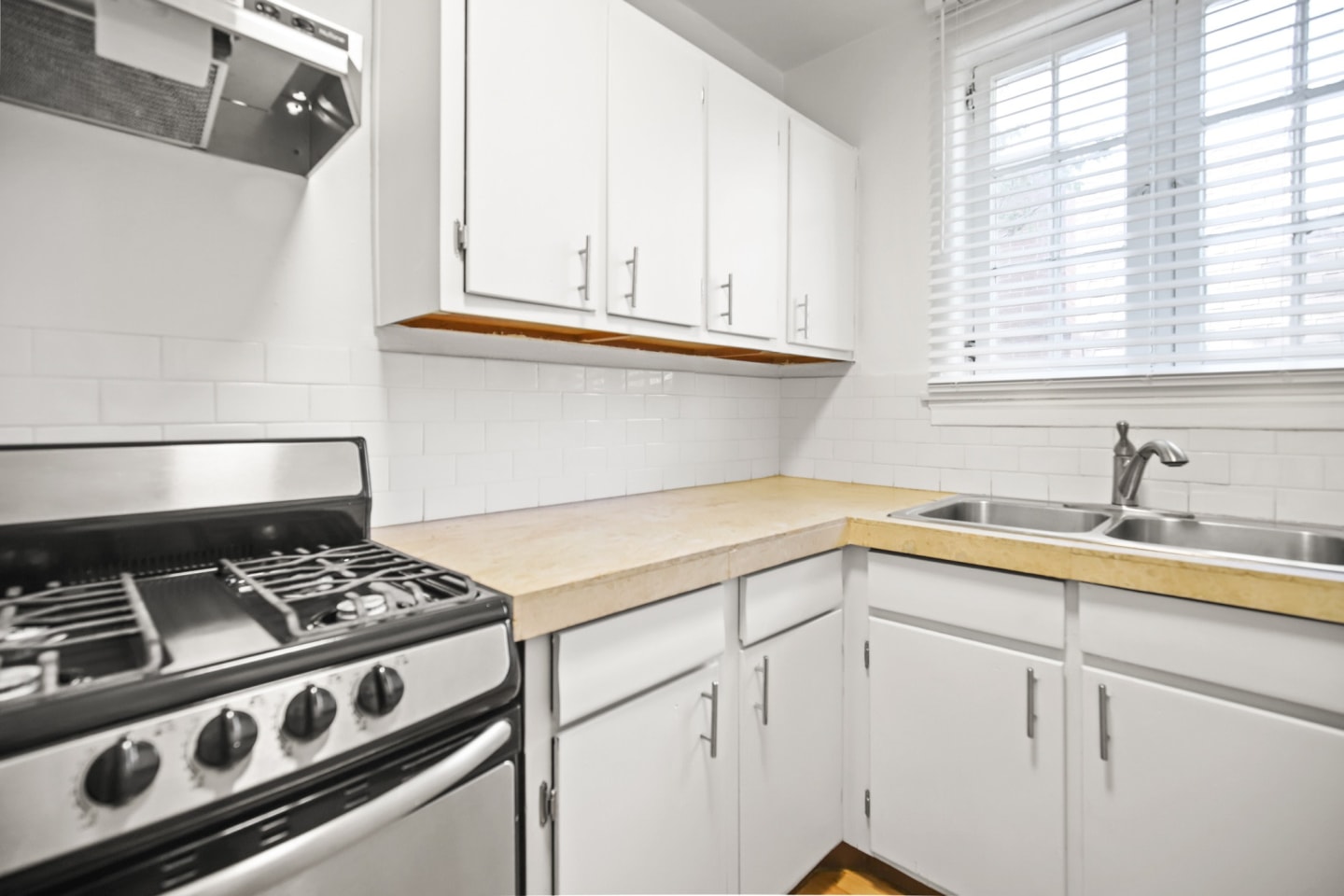 291 S Pearl Image 3