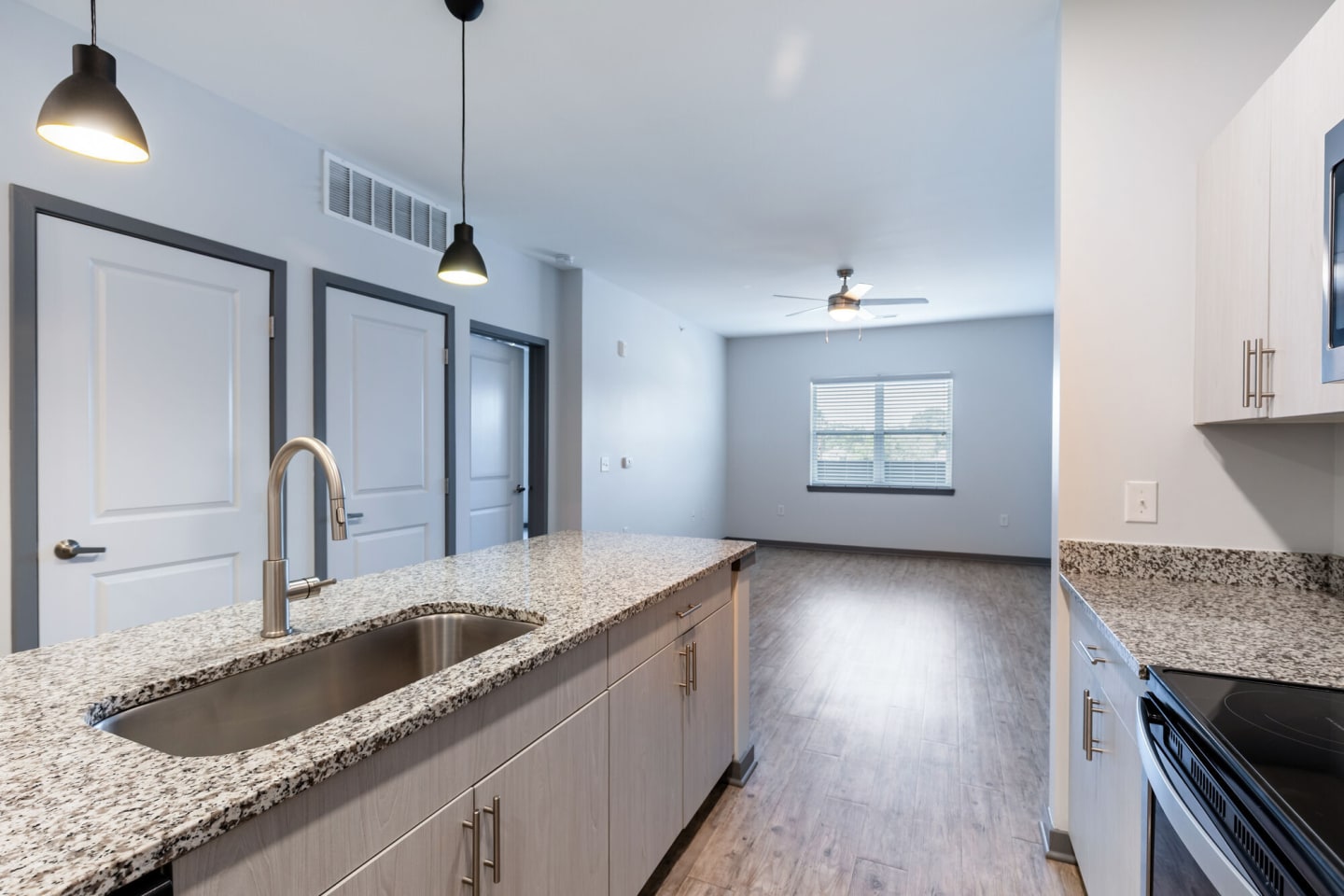 Wilshaw Apartments Image 35