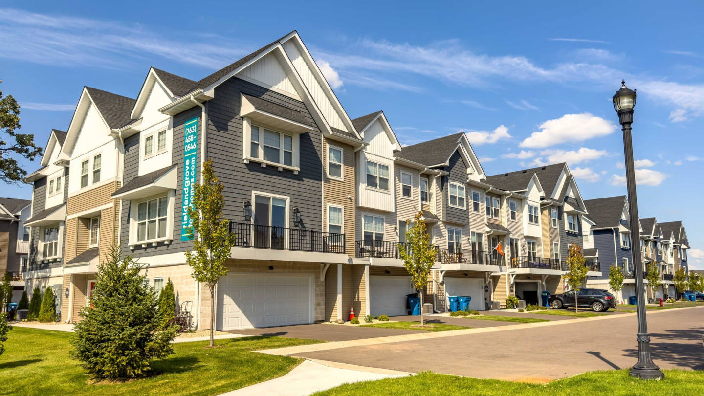 Field & Grove Townhomes of Champlin Image 39