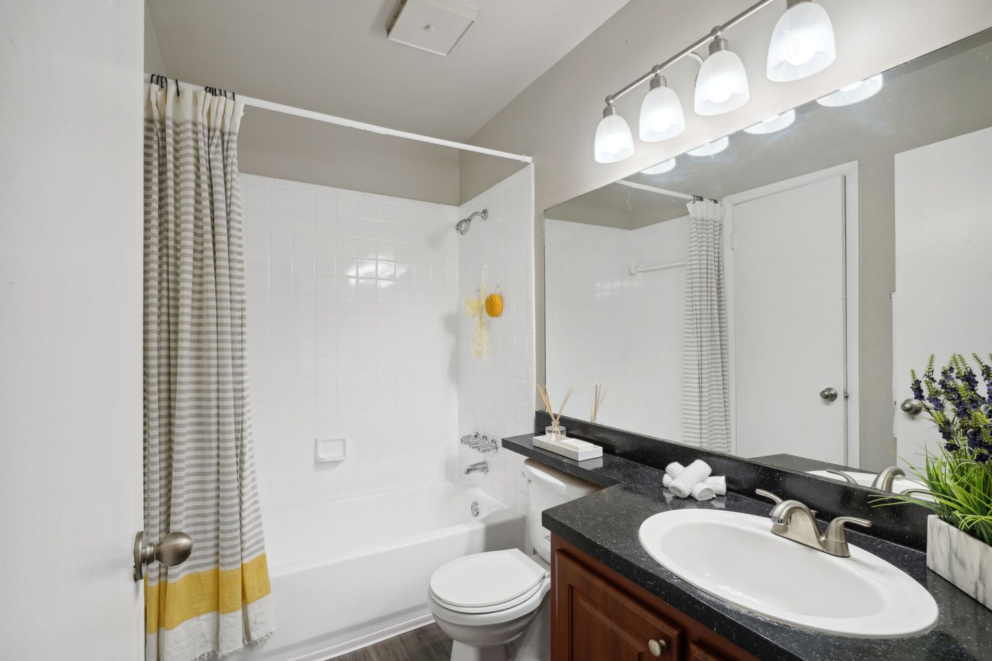 Lake Forest Image 11