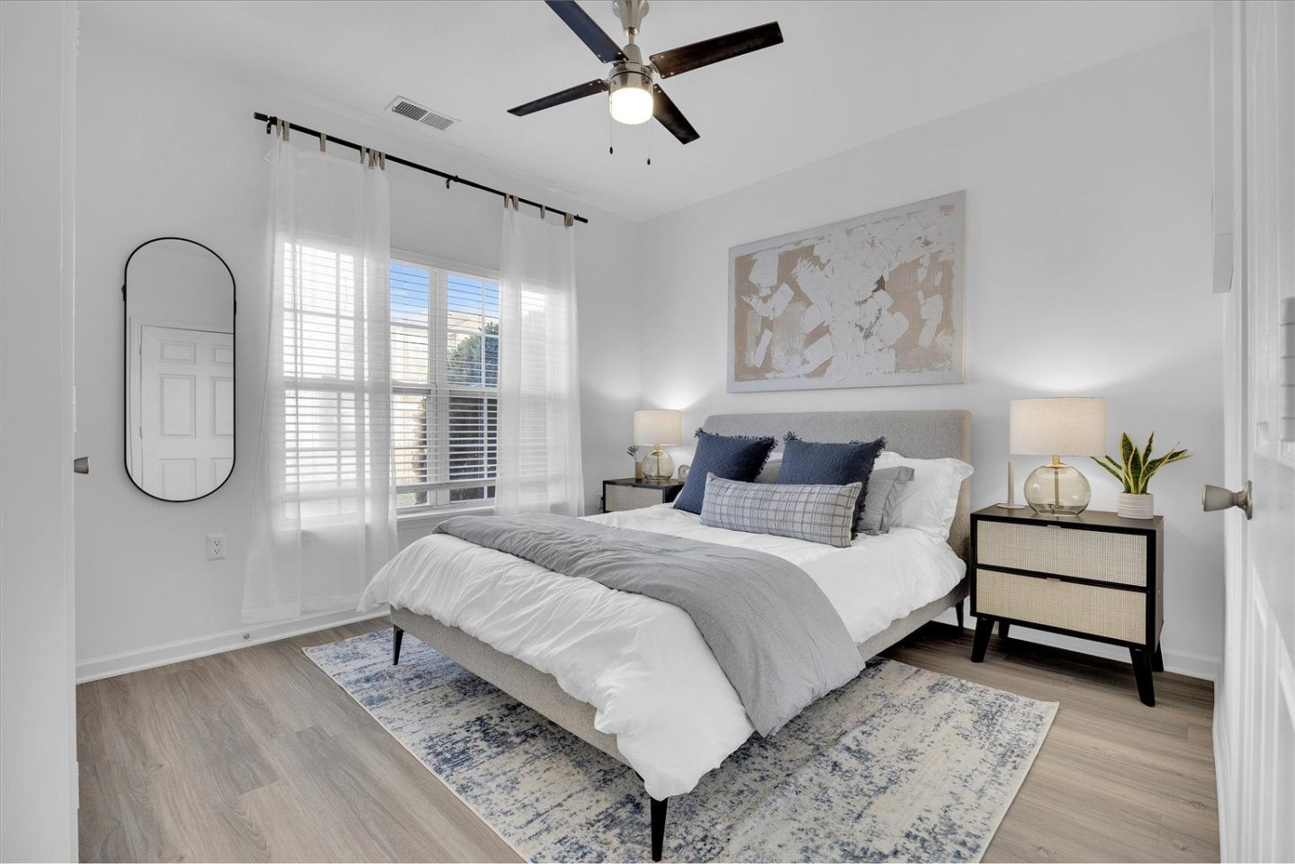 Flats at Leland Image 37