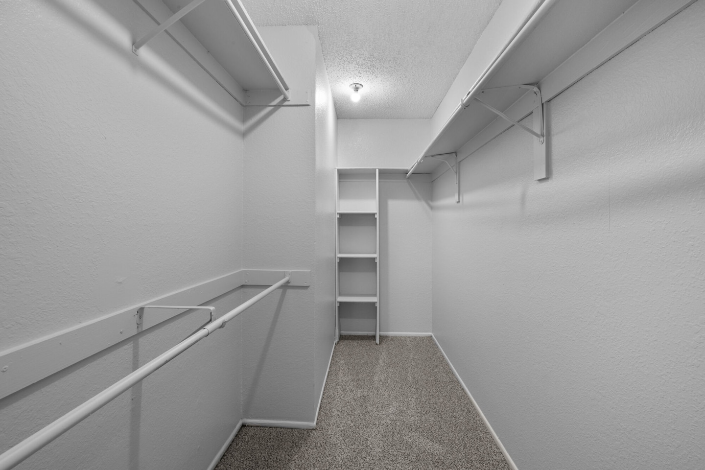 Pine Oaks Image 20