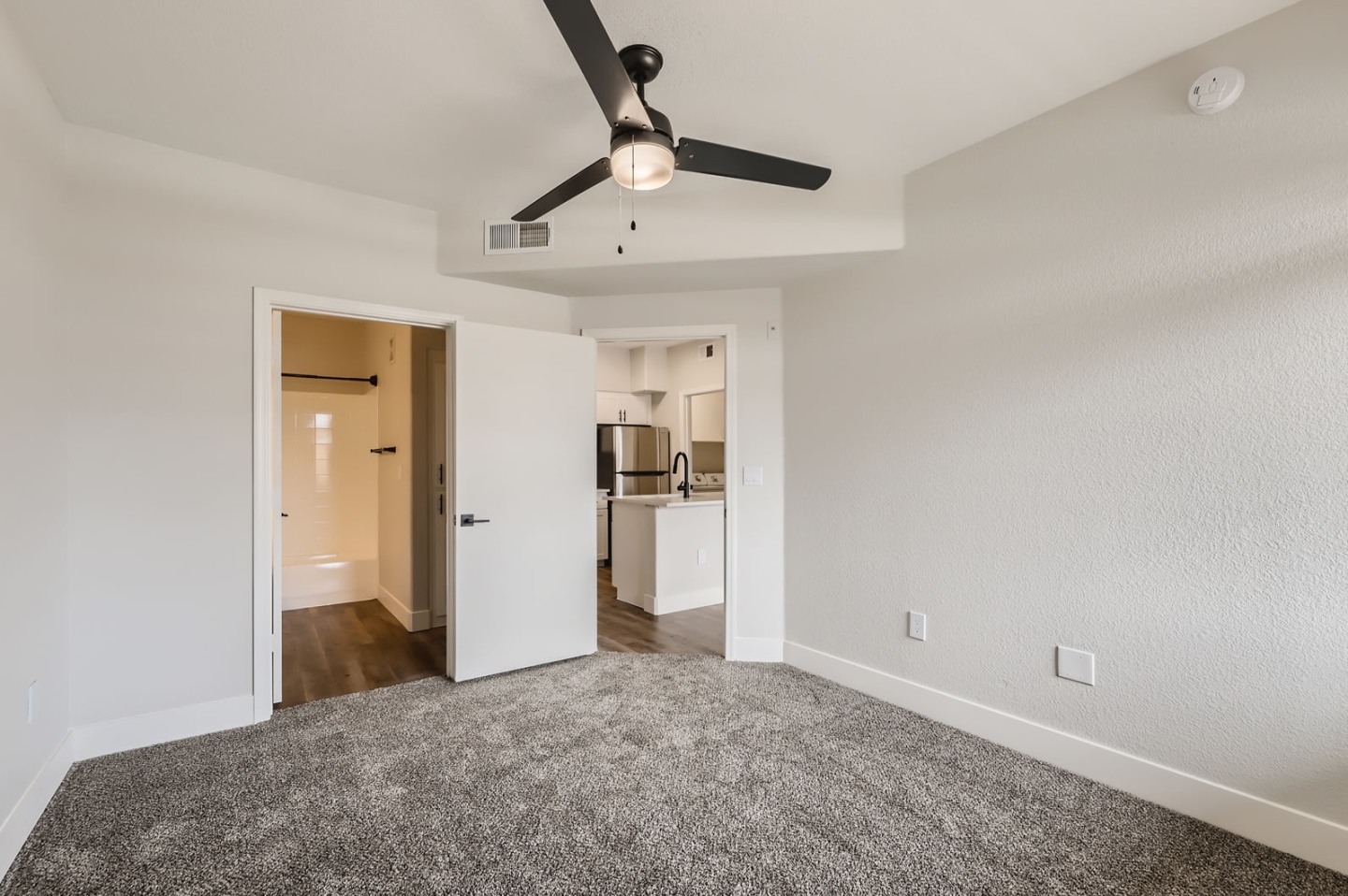 Mandarina Luxury Apartment Homes Image 38