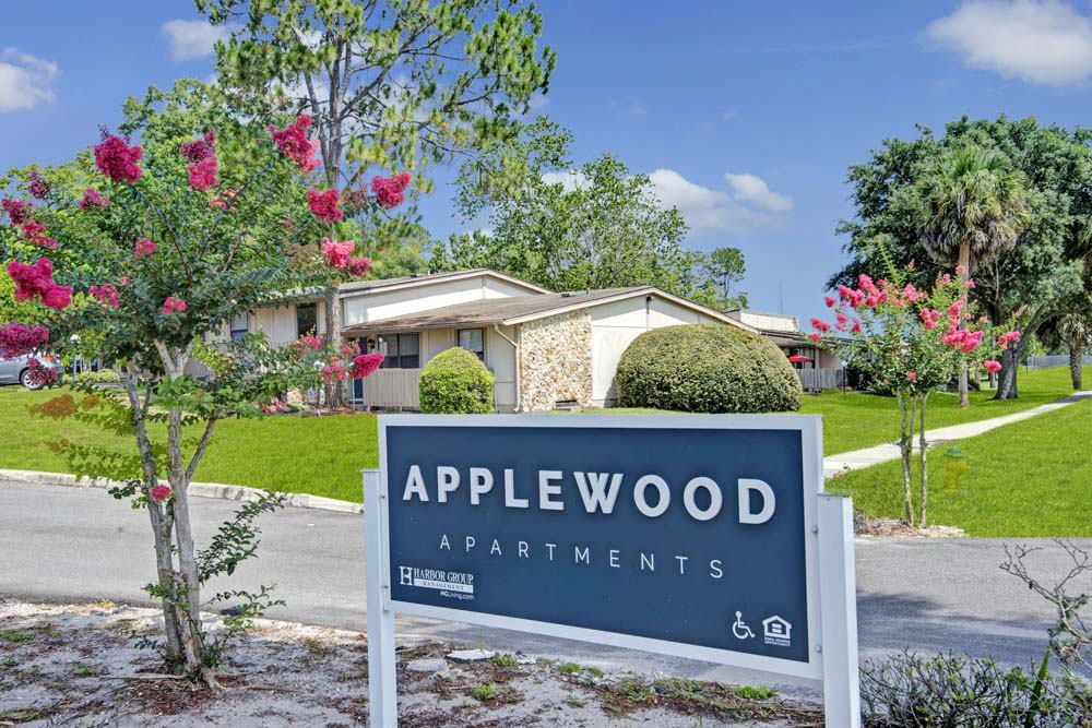 Applewood Apartments Image 22