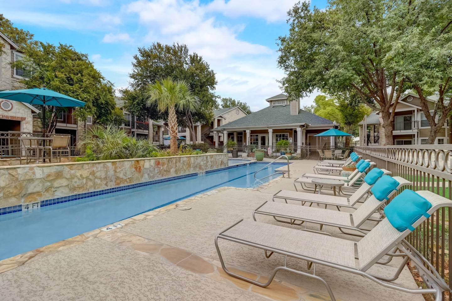 Riverbend Apartments Image 32