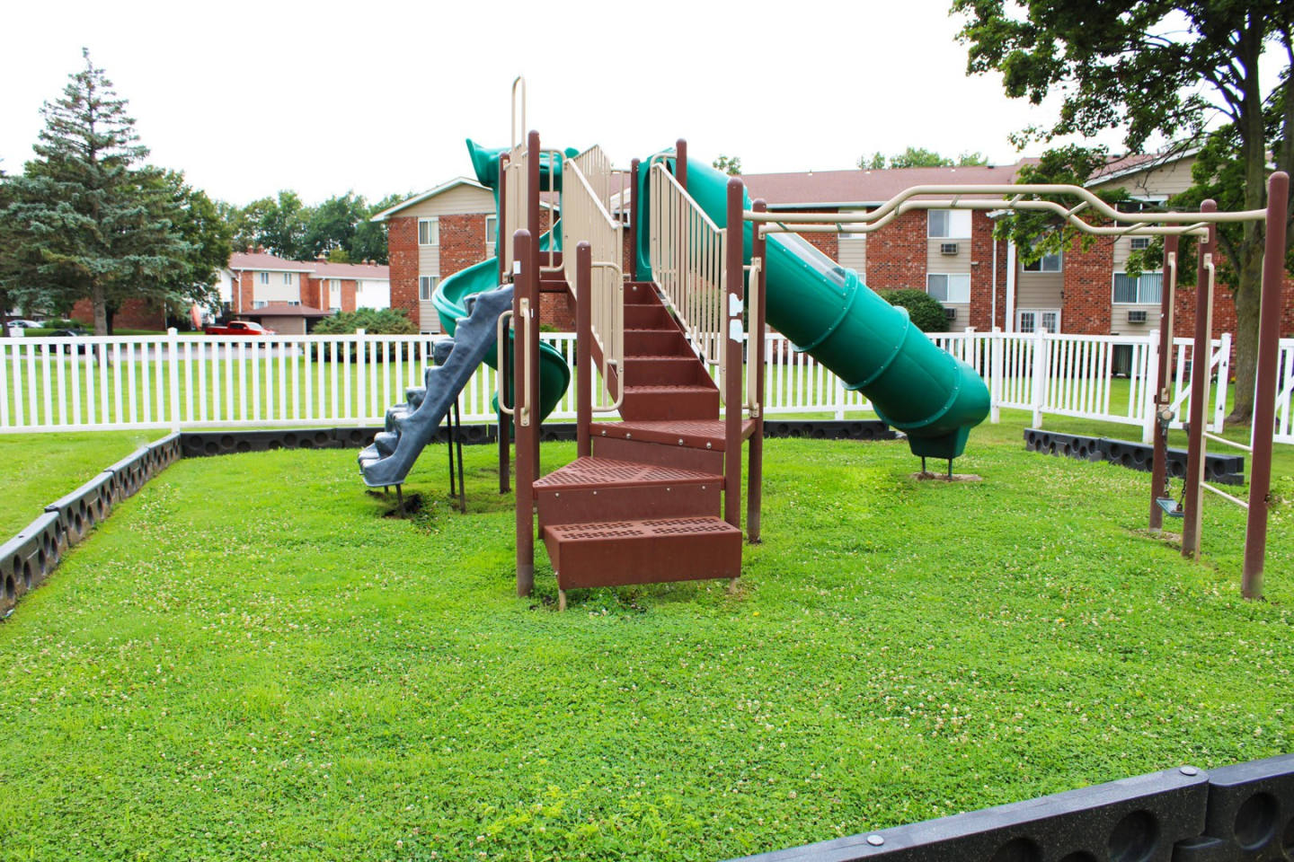 Highview Manor Apartments Image 33