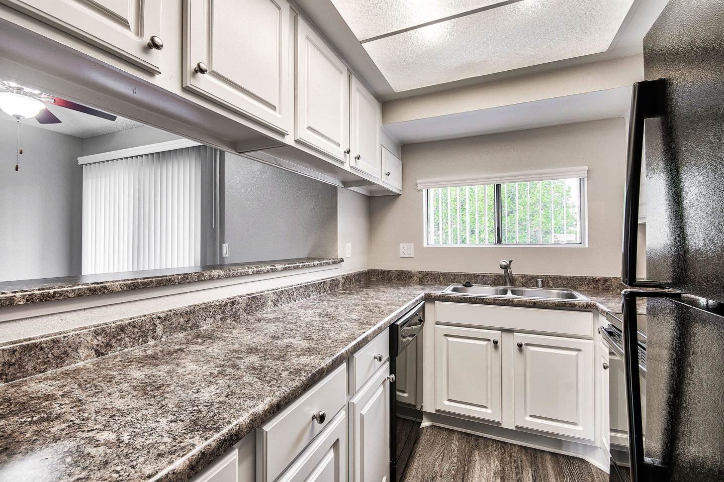 Oak Tree Court Image 14