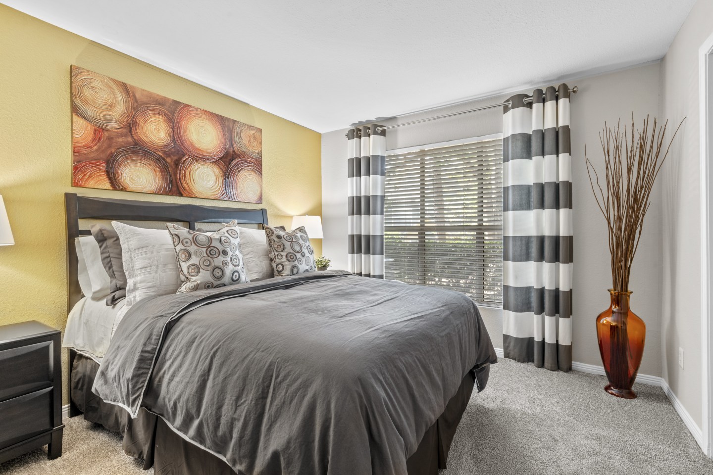 Regency Place Image 21