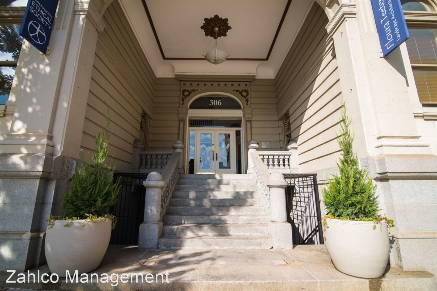 306 W Franklin Image 10