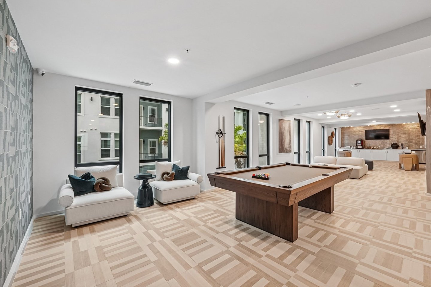 Linz Bayview Apartments Image 12