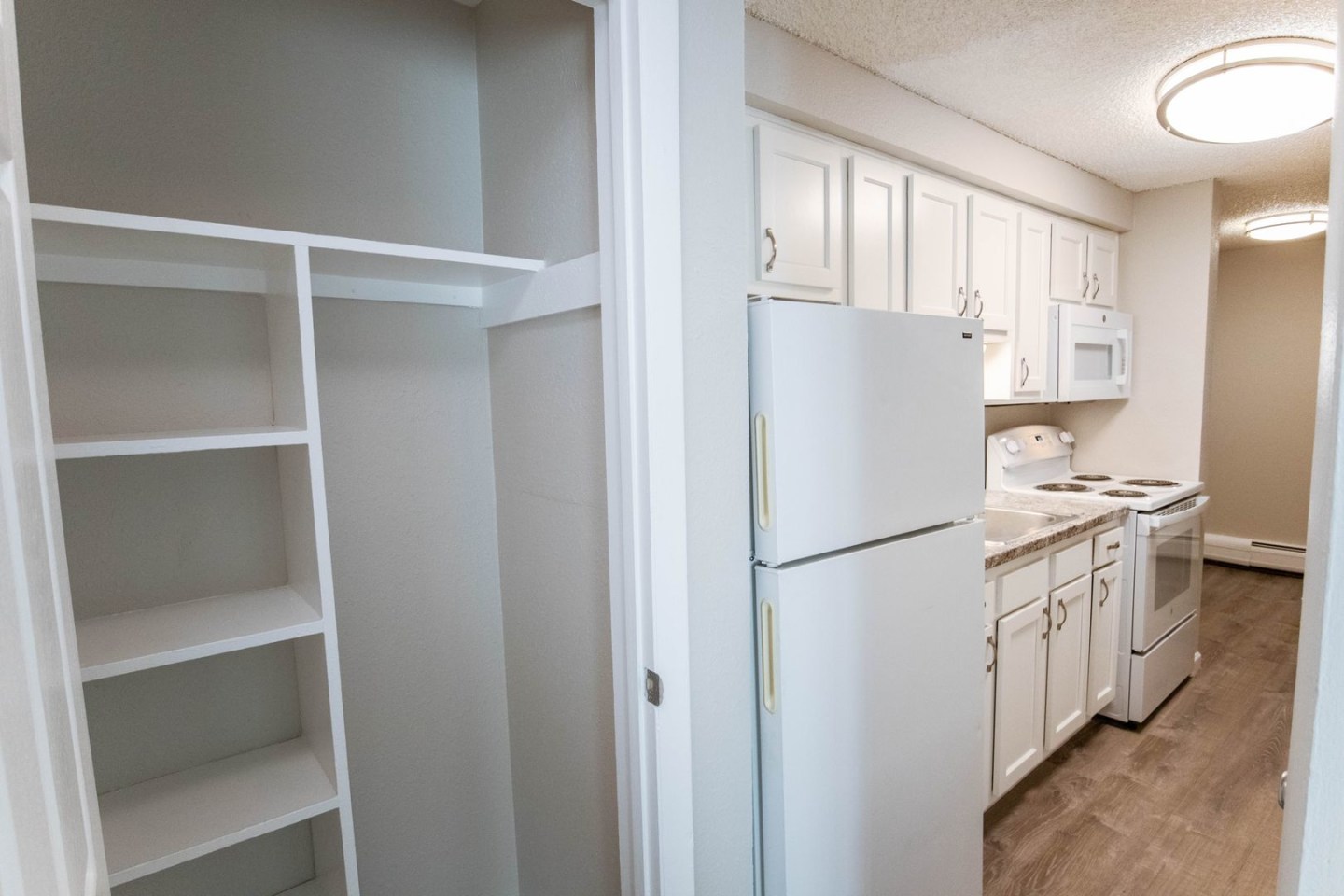 Joliet Towers Apartments Image 26