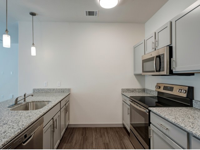 Backwater Cove Apartments Image 34