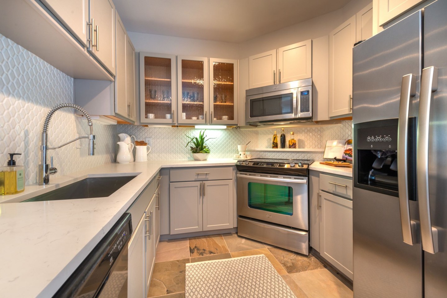 Manchester State Thomas Brownstones Image 30