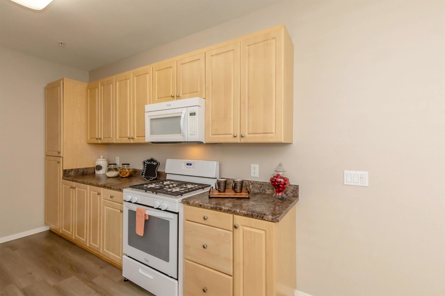 Laurel Vista Apartment Homes Image 33